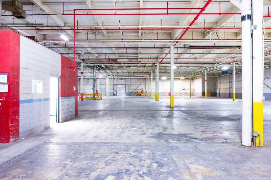 More Photos Of 403 Degner Ave, Mayville Manufacturing For Lease