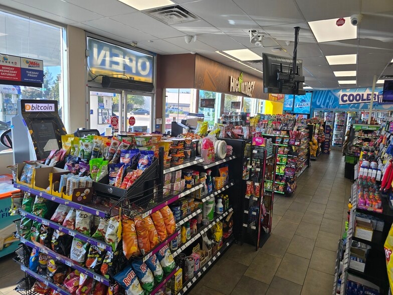 More Photos Of 1020 E Shaw Ave, Fresno Service Station For Sale