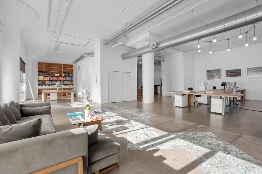More Photos Of 500-530 Molino St, Los Angeles Office For Sale