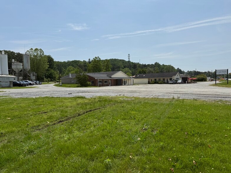 More Photos Of 5426 Asheville Hwy, Hendersonville Convenience Store For Sale