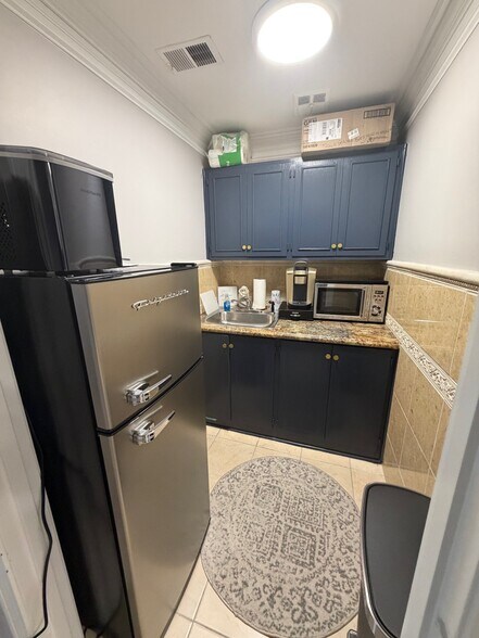 More Photos Of 1027 S Yates Rd, Memphis Office For Sale