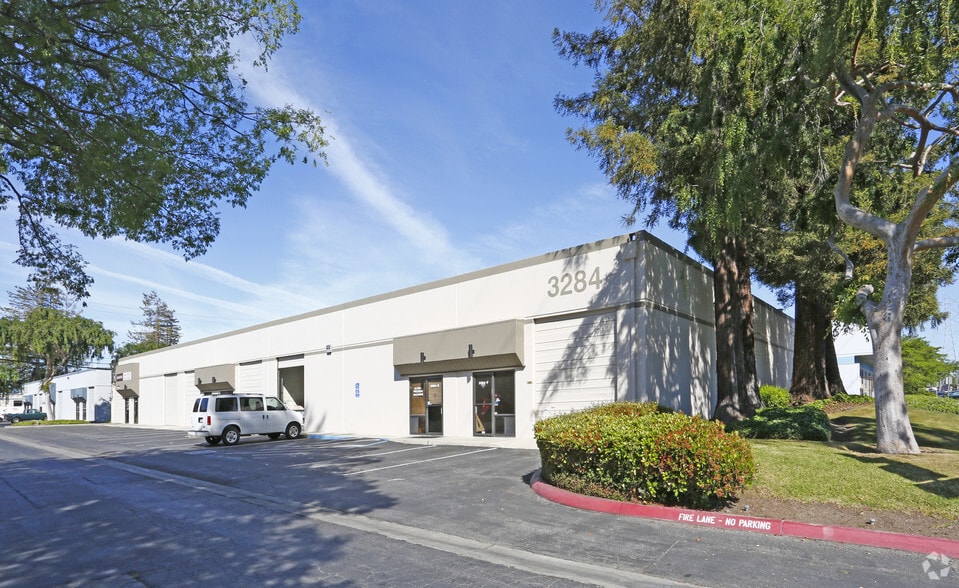 Primary Photo Of 3284 Edward Ave, Santa Clara Warehouse For Lease