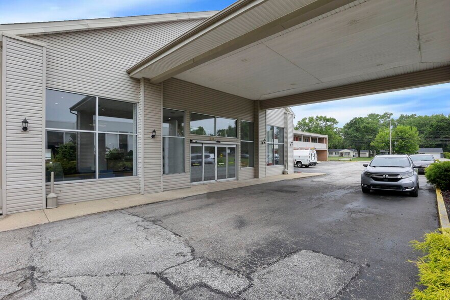 More Photos Of 22115 Brookpark Rd, Cleveland Hotel For Sale