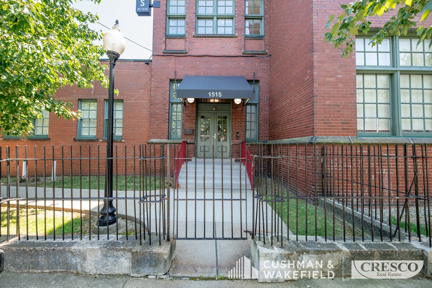 More Photos Of 1515 W 29th St, Cleveland Office For Lease