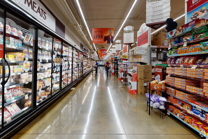More Photos Of 3111 E Florence Ave, Huntington Park Supermarket For Sale