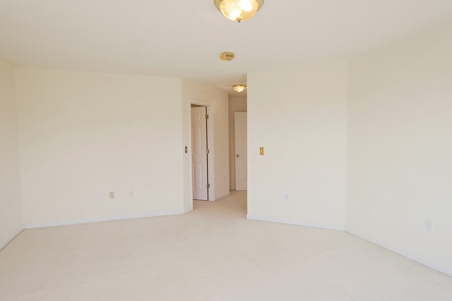 More Photos Of 10674 Wall Triana Hwy, Toney Hospitality For Sale