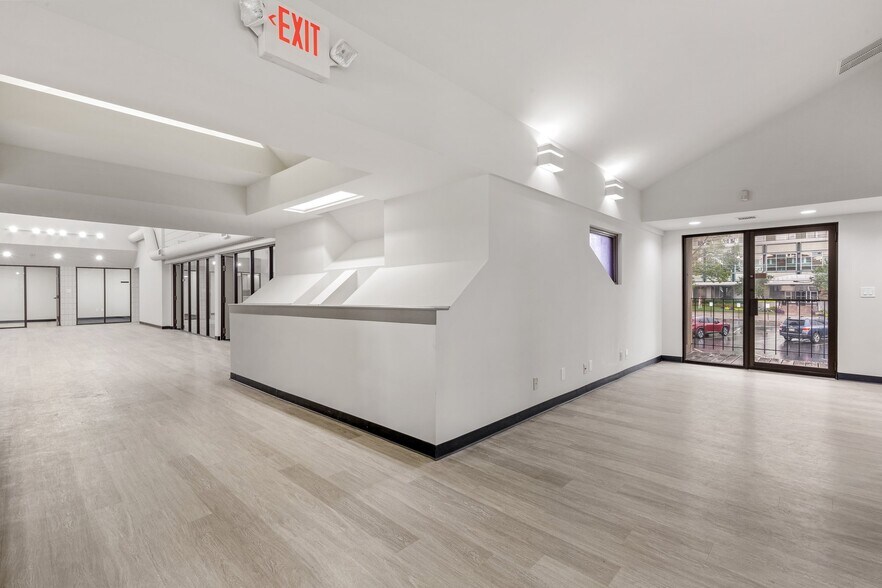 More Photos Of 1515 S Boulder Ave, Tulsa Office For Lease