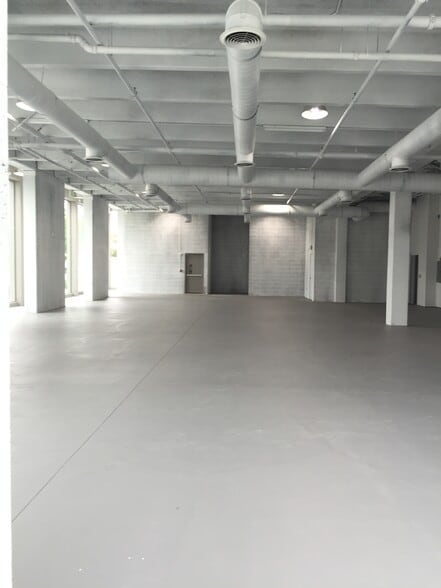 More Photos Of 600 S La Brea Ave, Los Angeles Storefront Retail Residential For Sale