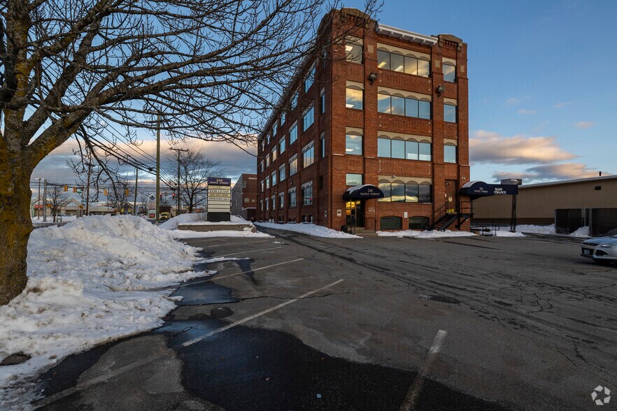 Primary Photo Of 228 Maple St, Manchester Office For Sale