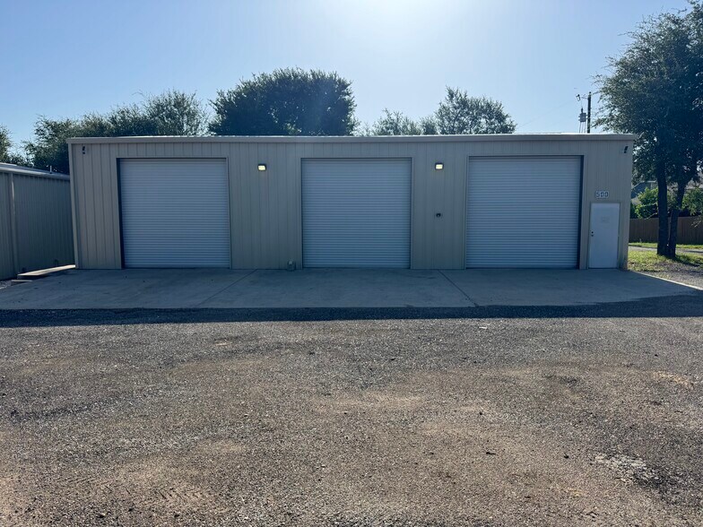Primary Photo Of 2785 N Bagdad Rd, Leander Warehouse For Lease