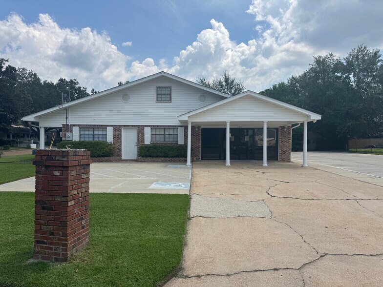 Primary Photo Of 129 Donna St, Gulfport Office For Sale
