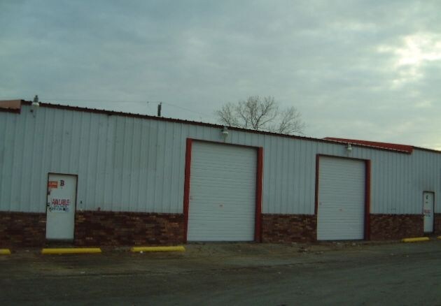 More Photos Of 3101 N Main St, Mansfield Warehouse For Lease