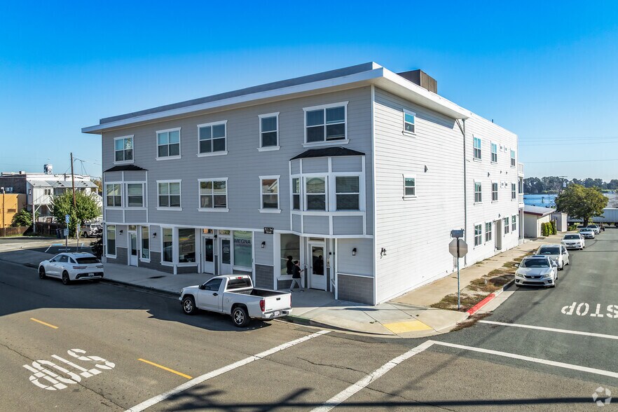 Primary Photo Of 93 S 2nd St, Rio Vista Apartments For Sale