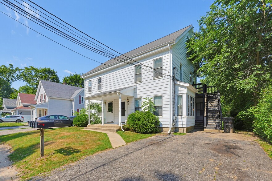 More Photos Of 25-27 West St, West Bridgewater Apartments For Sale