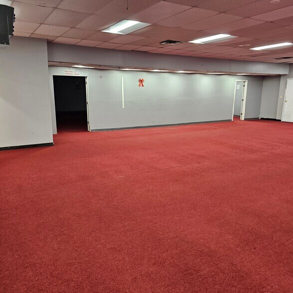 More Photos Of 7930 Pulaski Hwy, Rosedale Warehouse For Lease