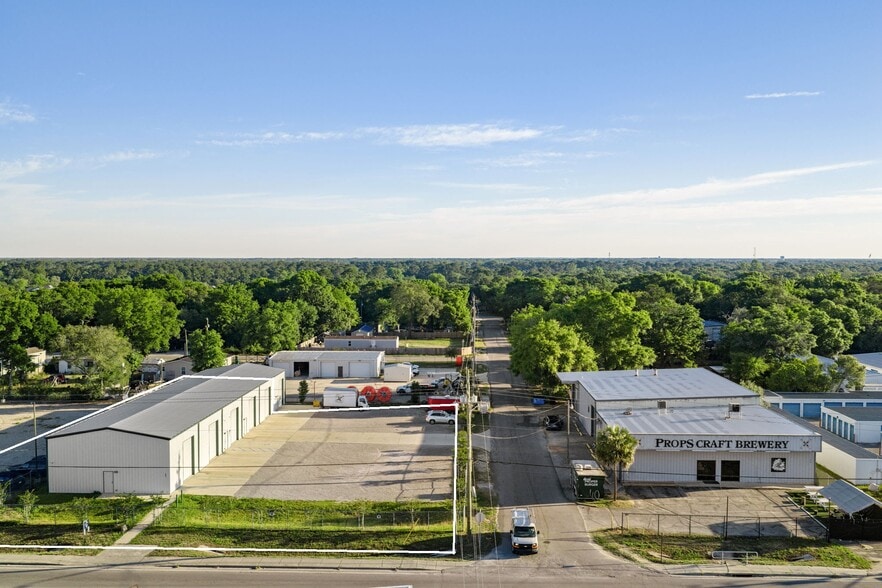 More Photos Of 201 Lovejoy Rd NW, Fort Walton Beach Industrial For Lease