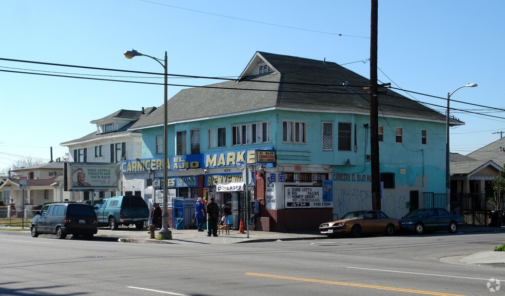 More Photos Of 4501 S Main St, Los Angeles Convenience Store For Sale