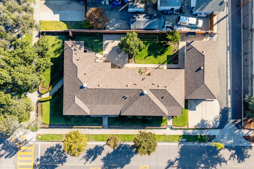 More Photos Of 1047 N San Gabriel Ave, Azusa Apartments For Sale