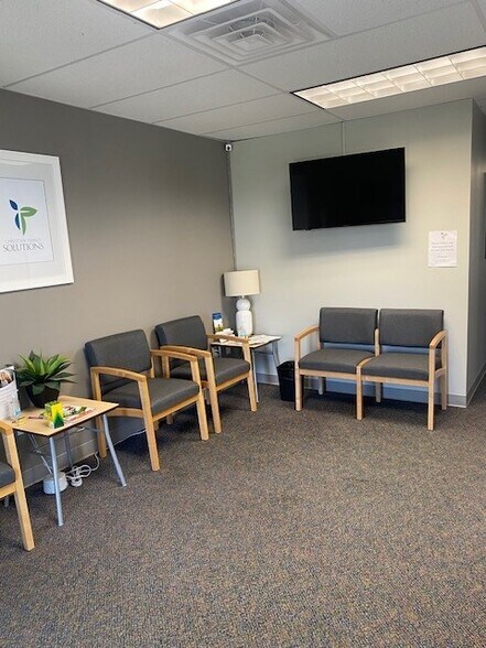 More Photos Of 2720 Superior Dr NW, Rochester Office For Lease