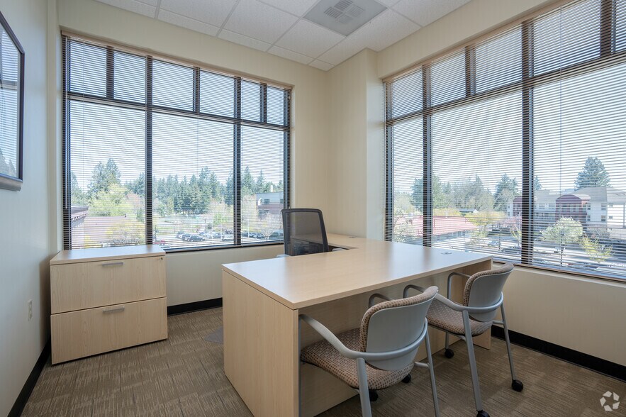 More Photos Of 18840 SW Boones Ferry Rd, Tualatin Office For Lease