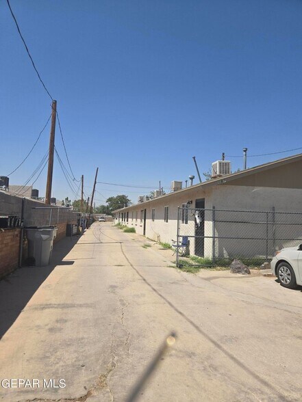 More Photos Of 187 N Awbrey St, El Paso Apartments For Sale