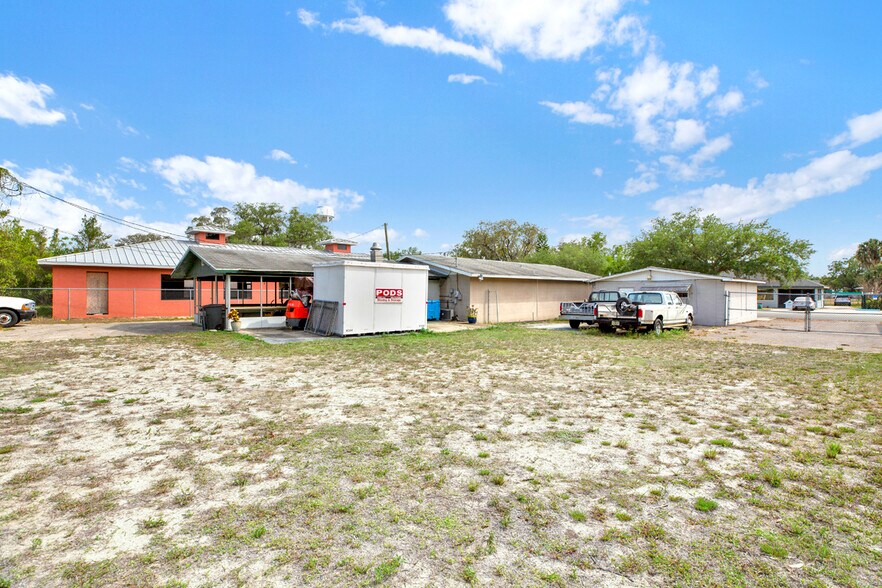 More Photos Of 648 S Commerce Ave, Sebring Freestanding For Sale