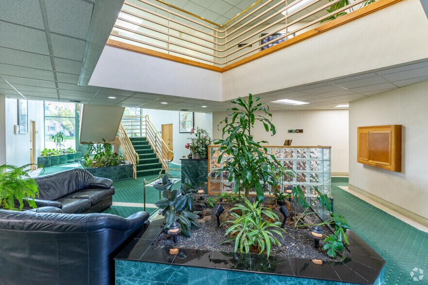 More Photos Of 333 S Juniper St, Escondido Office For Lease