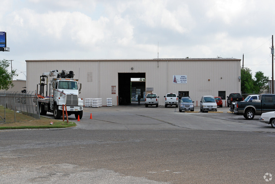 Primary Photo Of 2302 Pollex Ave, Corpus Christi Warehouse For Lease