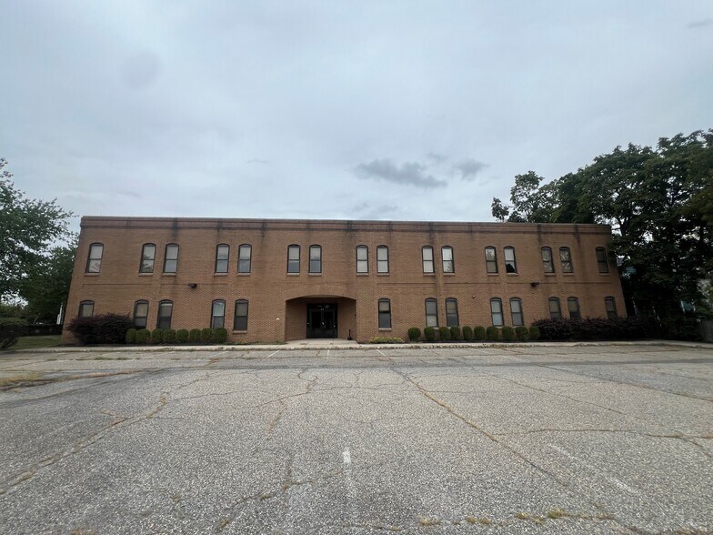 More Photos Of 1-3 E Main St, Flemington Office For Sale