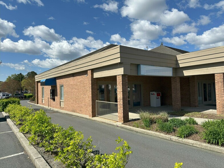 More Photos Of 106 Milford St, Salisbury Medical For Sale