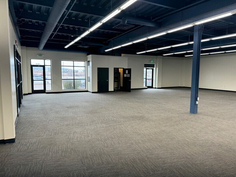 More Photos Of 517 W 100 N, Providence Loft Creative Space For Sale