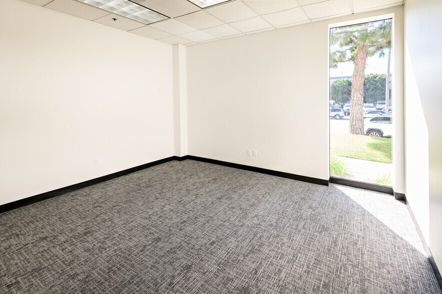 More Photos Of 2551 Santa Fe Ave, Redondo Beach Light Manufacturing For Lease