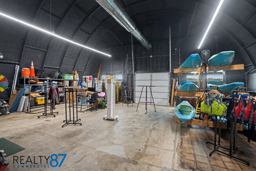 More Photos Of 44 17th Ave SW, Cedar Rapids Warehouse For Lease