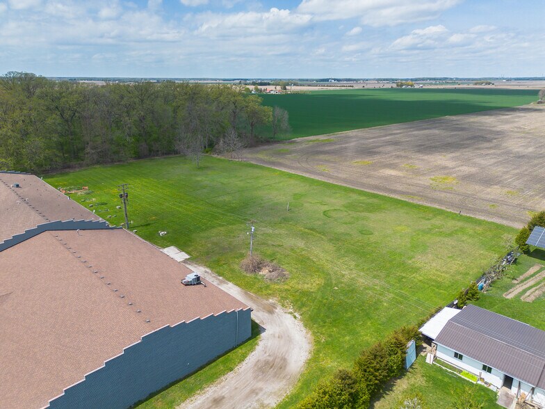 More Photos Of 2024 Dufferin Av, Wallaceburg Apartments For Sale