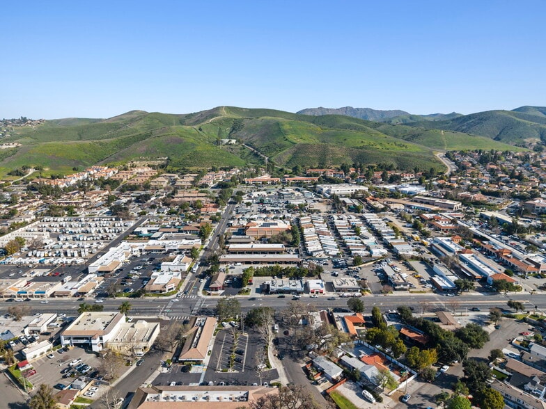 More Photos Of 2974 E Thousand Oaks Blvd, Thousand Oaks Storefront For Lease