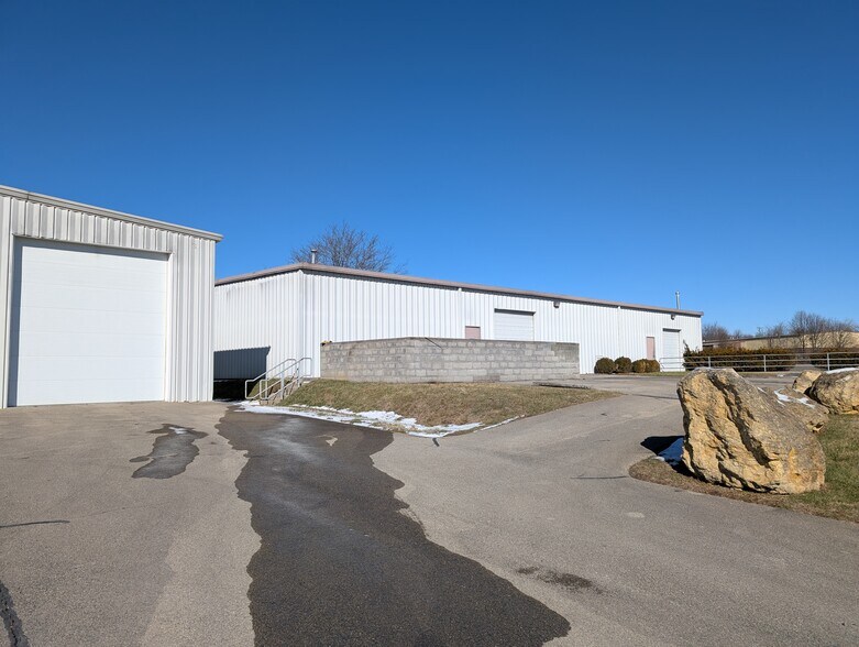 More Photos Of 4085 Pepperell Way, Dublin Distribution For Sale