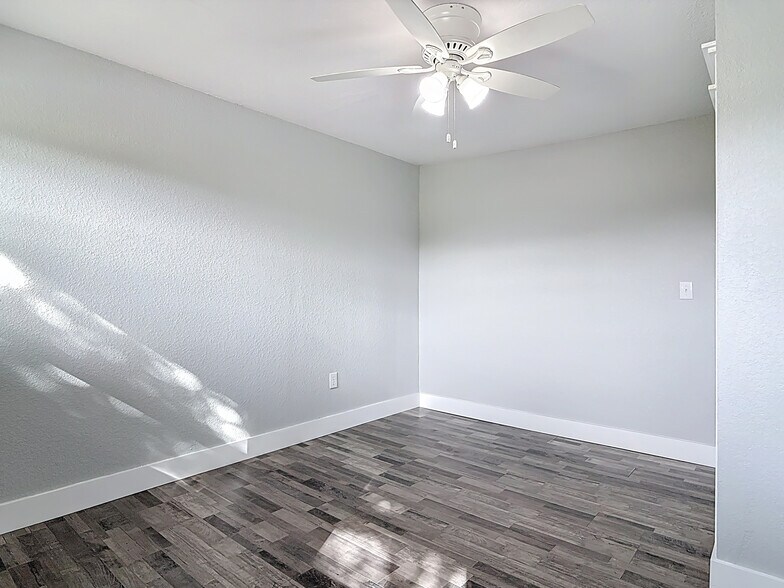 More Photos Of 379 N State Road 415, Osteen Office For Lease