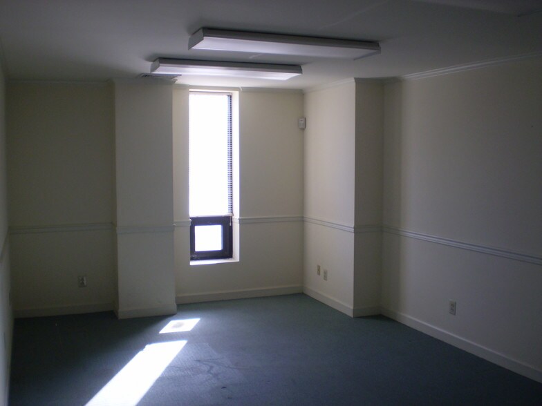 More Photos Of 2485 Yellow Springs Rd, Malvern Light Manufacturing For Lease