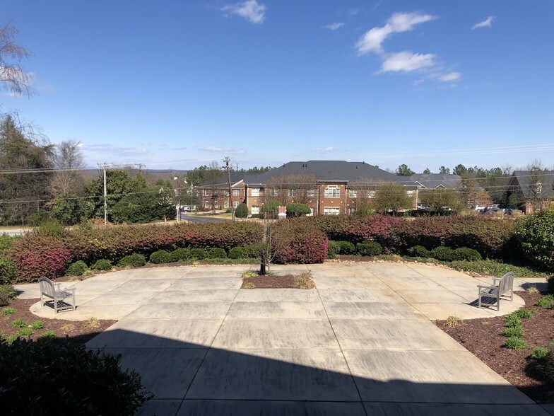More Photos Of 330 Pelham Rd, Greenville Medical For Lease