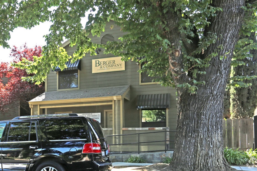 More Photos Of 621-627 13th St, Modesto Office For Lease