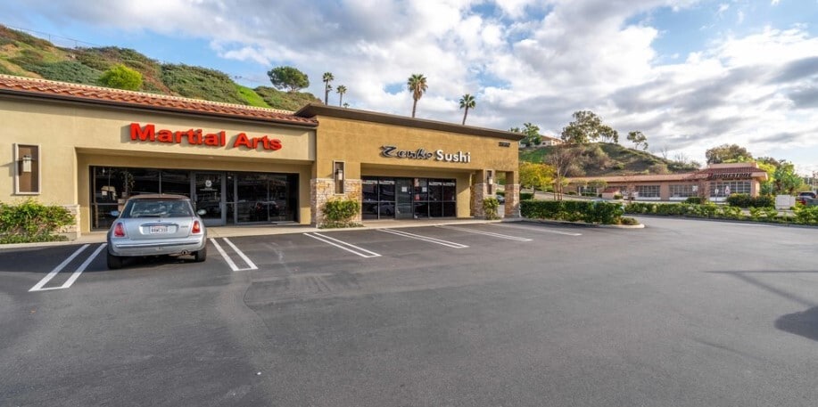 More Photos Of 28892 Marguerite Pky, Mission Viejo Storefront Retail Office For Lease