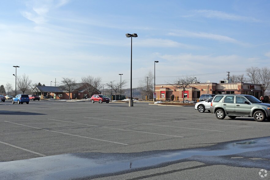 More Photos Of 4860 Penn Ave, Sinking Spring Storefront For Lease