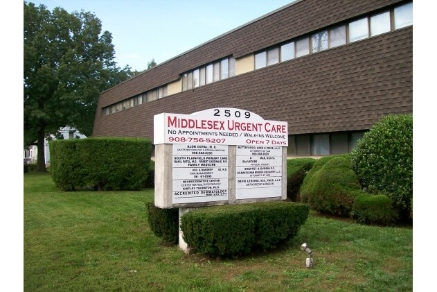 More Photos Of 2509 Park Ave, South Plainfield Office For Lease