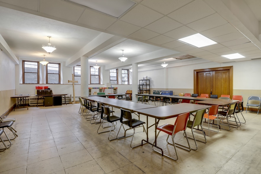 More Photos Of 217 Mackubin St, Saint Paul Religious Facility For Sale