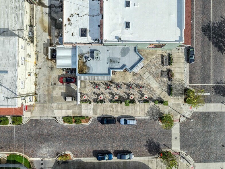 More Photos Of 120 S Park Ave, Sanford Storefront For Sale