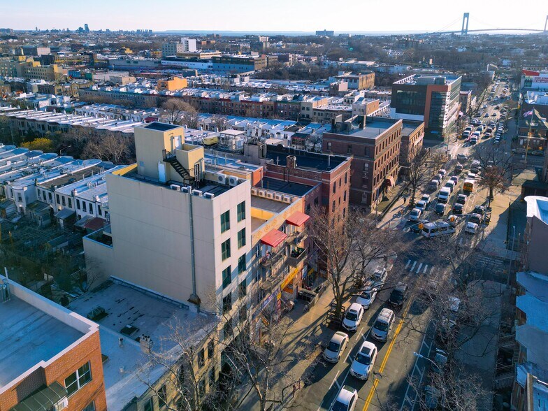 More Photos Of 5811 6th Ave, Brooklyn Office For Sale