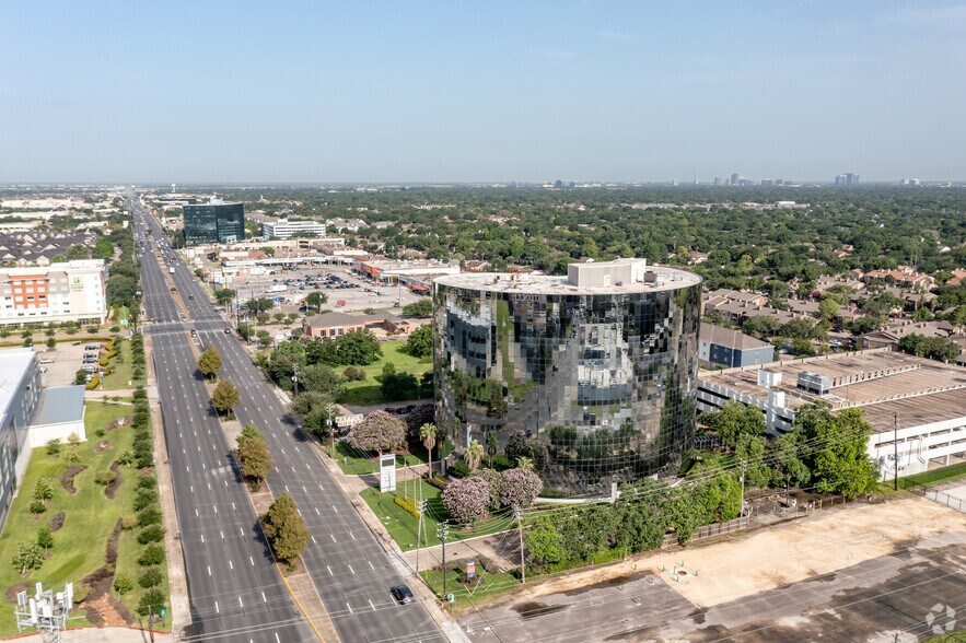 More Photos Of 11200 Westheimer Rd, Houston Office For Lease