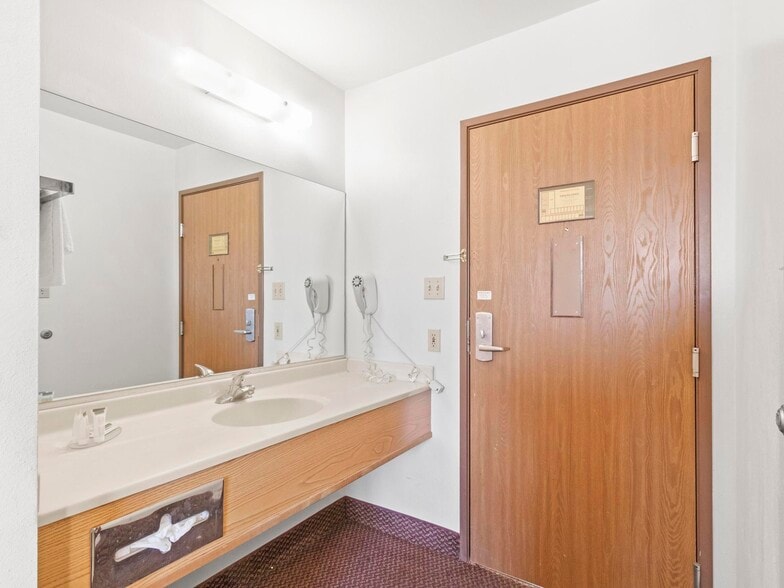 More Photos Of , Elko Hospitality For Sale