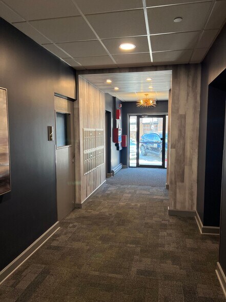More Photos Of 4 Walker Ave, Clarendon Hills Office Residential For Lease