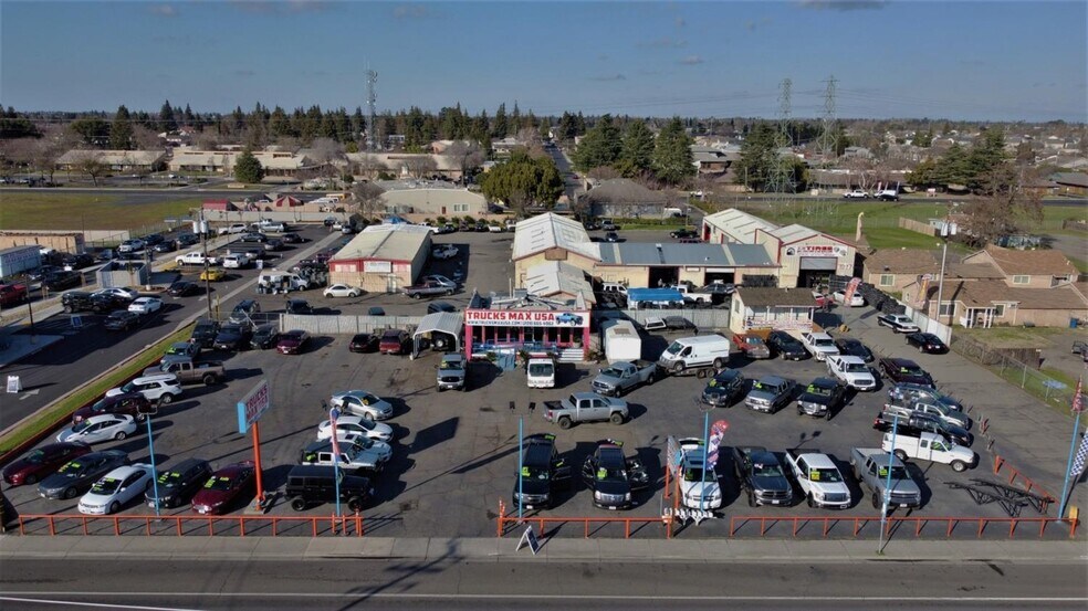 Primary Photo Of 1023-1049 W Yosemite Ave, Manteca Auto Repair For Sale